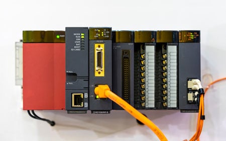 PLCによる電源制御の実例