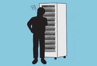 装置の前で立っている人が困っているイメージ図